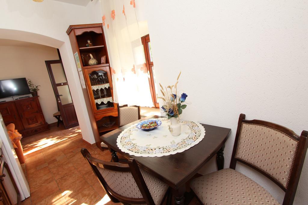 Apartments Giorgia โรวีน ภายนอก รูปภาพ
